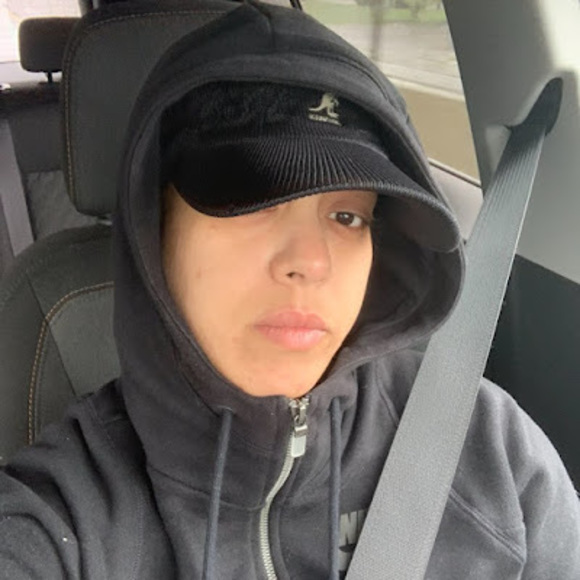 Meet your Posher, Lizzie - Picture 1 of 1